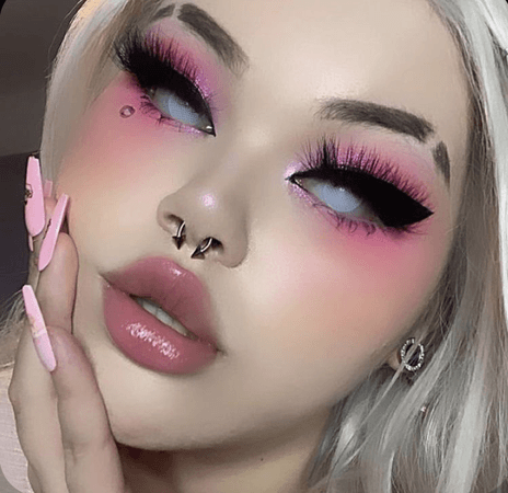 Pink grunge makeup