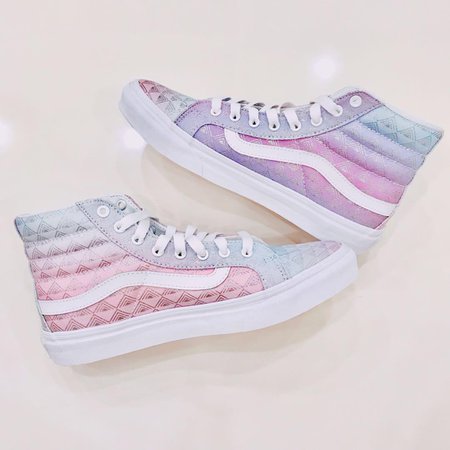 {Vans} BN Authentic Sk8 Hi Sneakers US Wmns 7.5, Women's Fashion, Shoes, Sneakers on Carousell