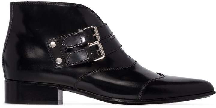 Serie buckle ankle boots