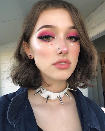E-girl makeup