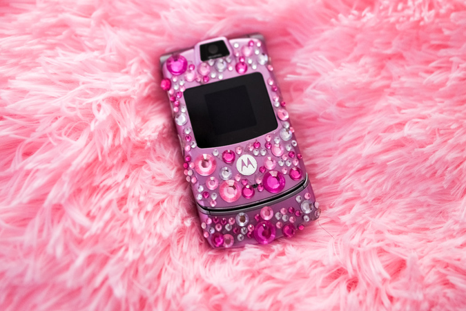 pink razor phone