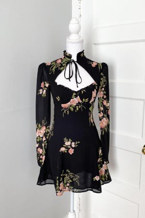 Rent Vivianne Dress - Reformation | HURR