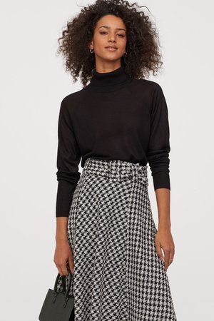Fine-knit polo-neck jumper - Black - Ladies | H&M IN