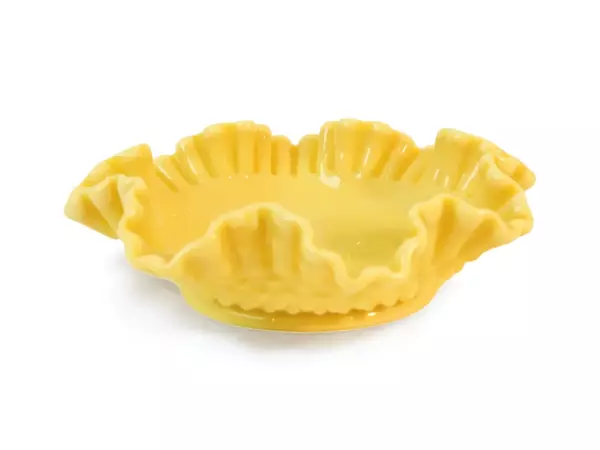 Vintage Yellow Milk Glass Bowl From The 1950s - Classic Decorative Collectible Auction