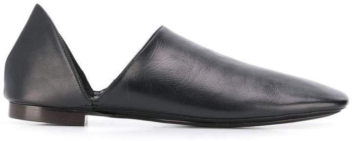 round toe loafers