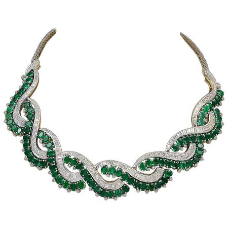 Colombian Emerald and Diamond Bridal Necklace Choker 18 Karat White Gold For Sale at 1stDibs