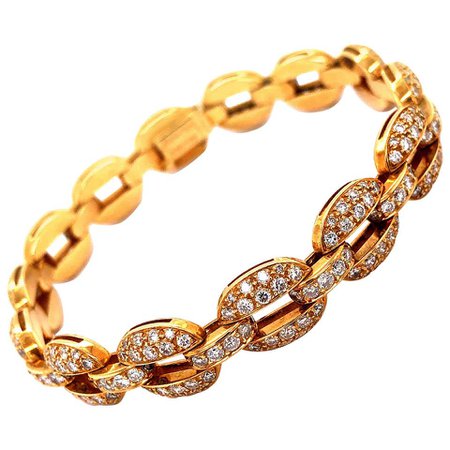 Timeless Cartier Diamond 18 Karat Yellow Gold Bracelet For Sale at 1stdibs