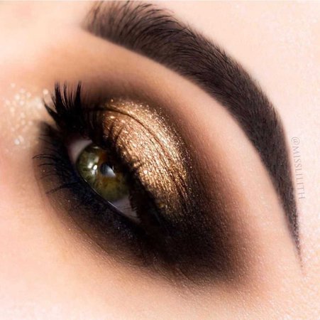 Black & Gold Eye Makeup