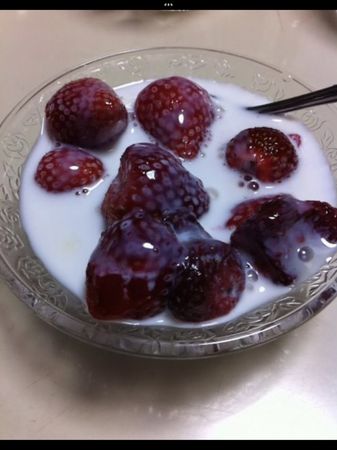 berries n cream
