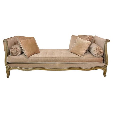 Antique French Louis XV Painted Daybed, Sofa For Sale at 1stDibs