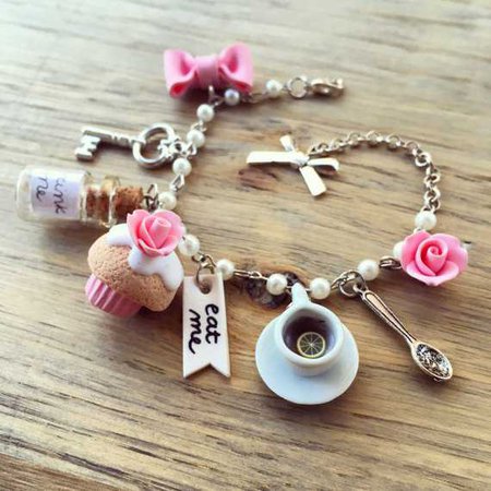 Alice in Wonderland inspired bracelet with Cupcake Rose
