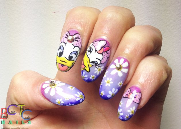 Daisy Duck Nails