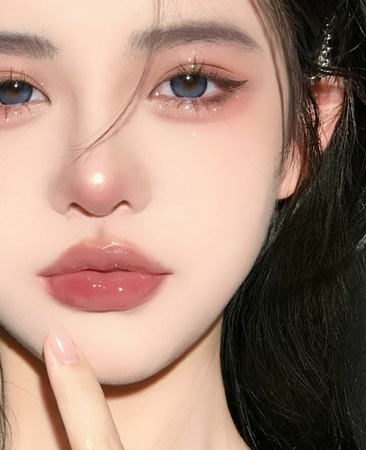 pink Douyin Korean makeup blue eyes pink lip