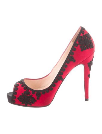 Christian Louboutin Very Prive Satin Pumps - Shoes - CHT112402 | The RealReal