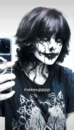 goth makeup