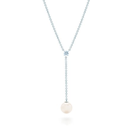 Tiffany Signature Pearls drop pendant necklace in white gold with a pearl and diamond
