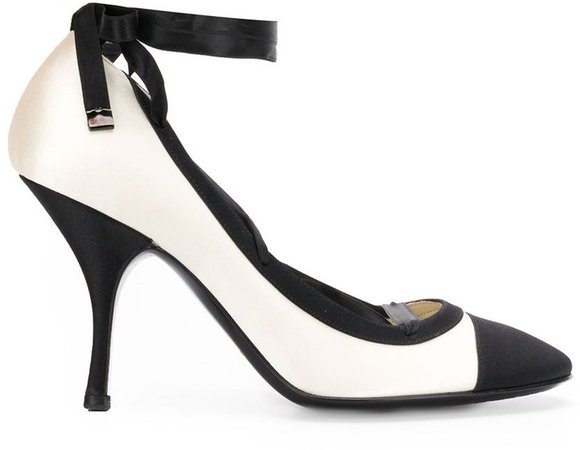 Chanel Pre Owned 2010's Lace-Up Contrasting Pumps
