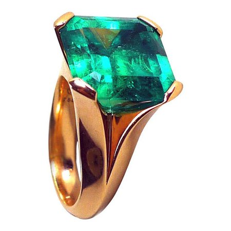 12.27 Carat Natural Colombian Emerald Rose Gold Cocktail Ring, Certified For Sale at 1stDibs