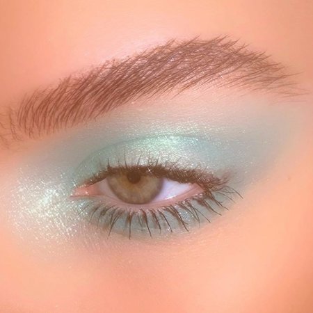light mint green makeup - Ricerca Google