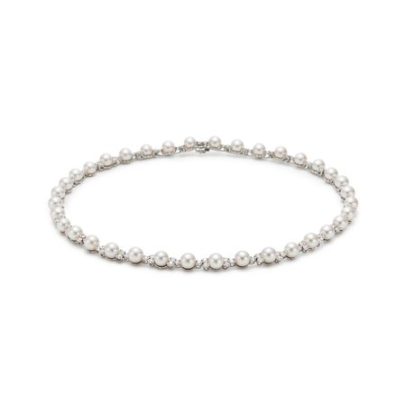 Tiffany Aria necklace of Akoya cultured pearls and diamonds in platinum. | Tiffany & Co.
