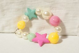 Chocomint Beaded Star Bracelet in FRUITS Mix