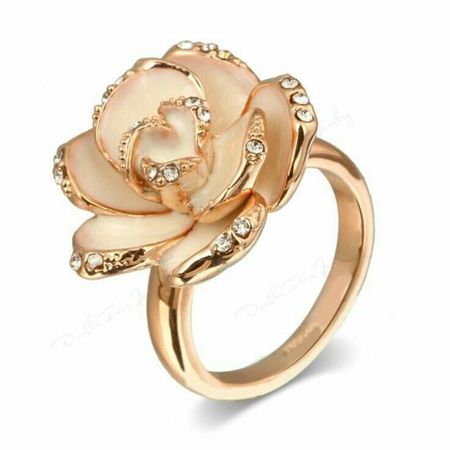 Gold rose ring