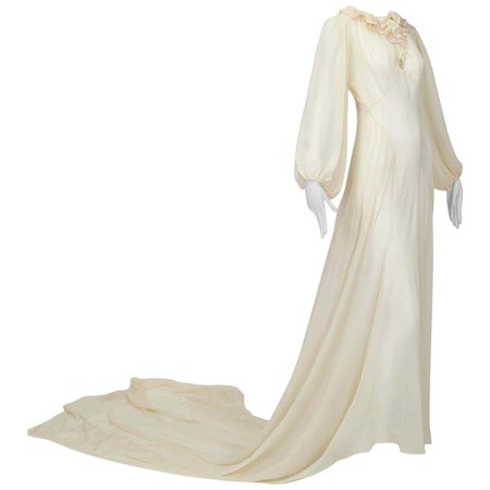 Haute Couture Cream Medieval Cathedral Train Wedding Gown - Small, 1930s For Sale at 1stDibs