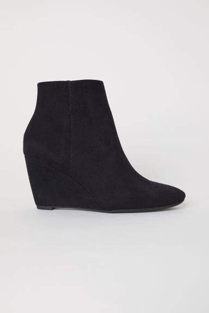Wedge-heel Boots - Black