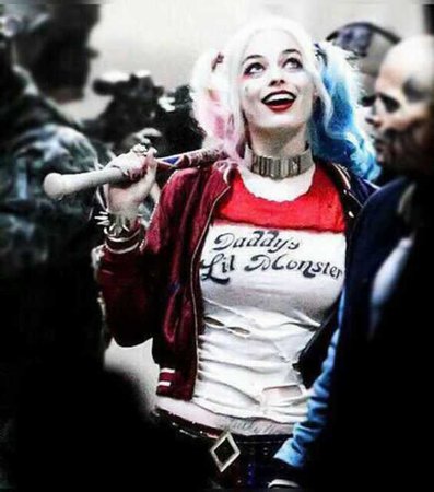 Margot Robbie (Harley Quinn)