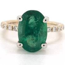 28k oval emerald ring - Google Search