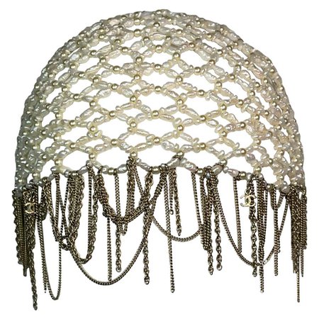 Pre-Fall 2009 Chanel Runway 20's Flapper Style Pearl Chain Logo Hat Cap For Sale at 1stDibs