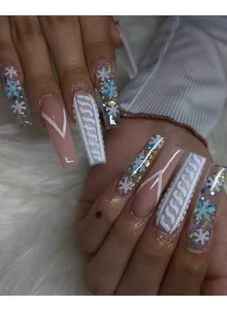 winter nails 😍🤍