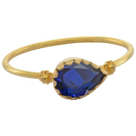 Emma Chapman Blue Sapphire 18 Karat Yellow Gold Stacking Ring For Sale at 1stdibs
