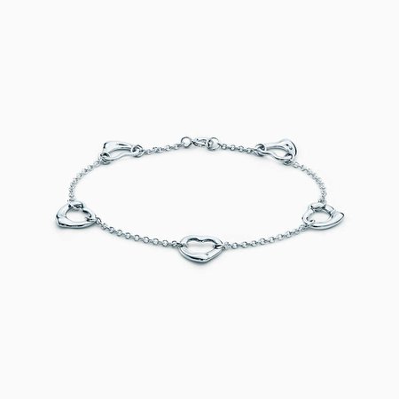 Elsa Peretti® Open Heart bracelet in 18k gold, medium. | Tiffany & Co.