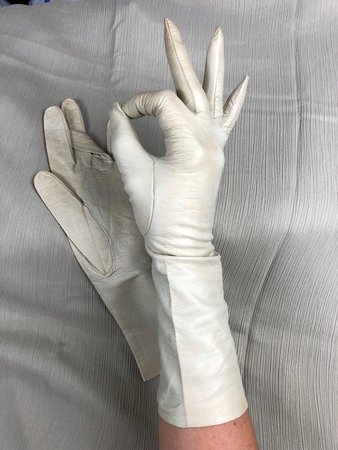 Late 1800s Gray Kid Leather Gloves