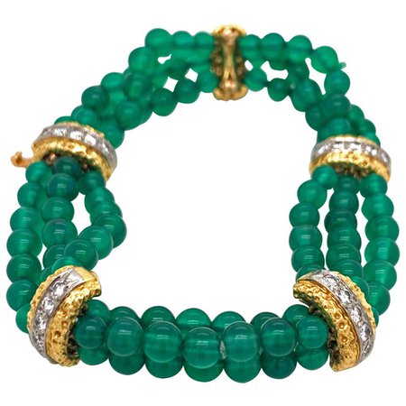 Van Cleefs and Arpels 18 Karat Yellow Gold Chalcedony and Diamond Bead Bracelet For Sale at 1stDibs