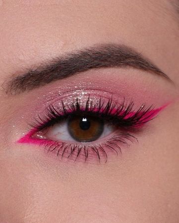 Pink Eyeliner & Glitter Shadow