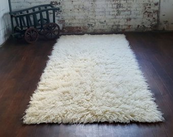 Classic 4' x 6' Natural Greek Flokati shag rug. Nice