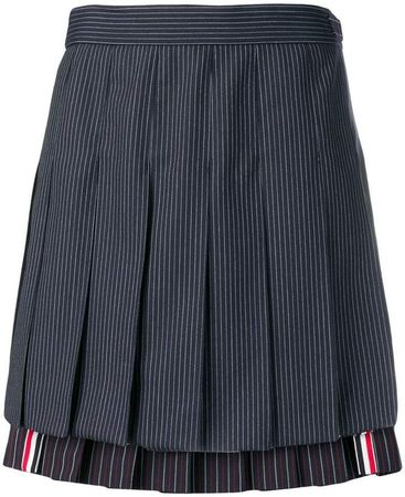short pleated skirt