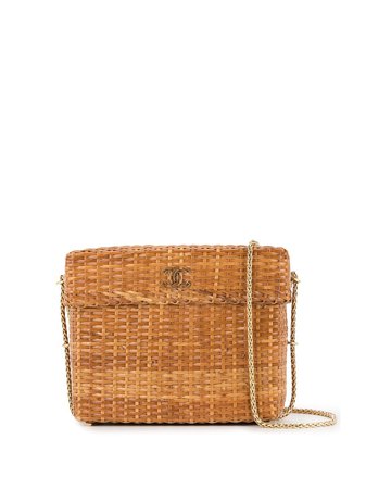Shop brown Chanel Pre-Owned Basket shoulder bag with Express Delivery - Farfetch