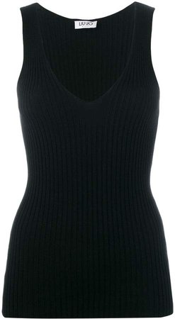 sleeveless knitted top