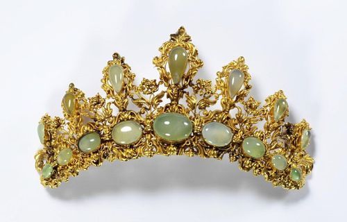 Tiara, England, 1830, cast gold & chrysophrase, V&A - The Dreamstress
