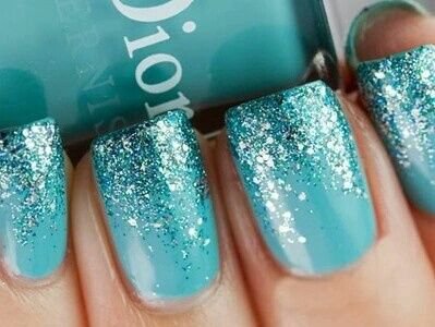 dark aqua color nails