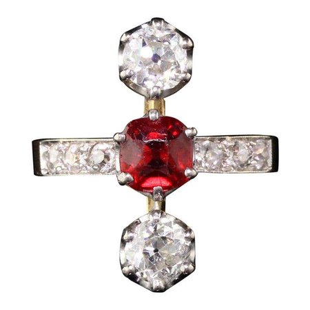 Antique Edwardian French 18 Karat Gold Diamond and Ruby Three-Stone Ring For Sale at 1stDibs