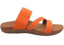 Google Image Result for https://www.dailytwitips.com/images/Ye0Xvt01jPcI/Durable-women-s-orthaheel-orange-sandals-sandals-matilda-slides-scholl-Playful-0R3T.jpg