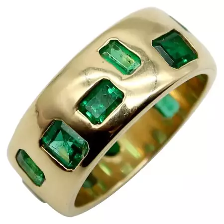Vintage 14K Gold Flush Bezel Set Emerald Ring with 3 Carats of Emeralds For Sale at 1stDibs
