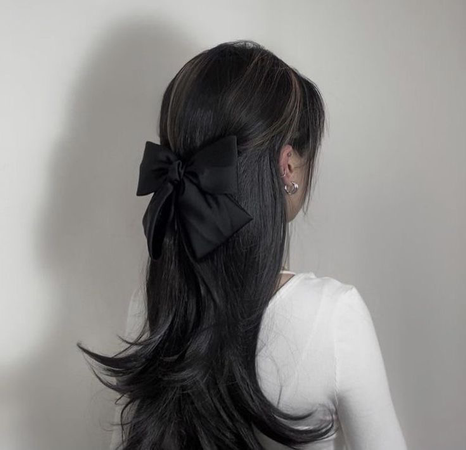 dark hair bow
