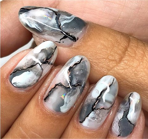 White&Grey Marble nails