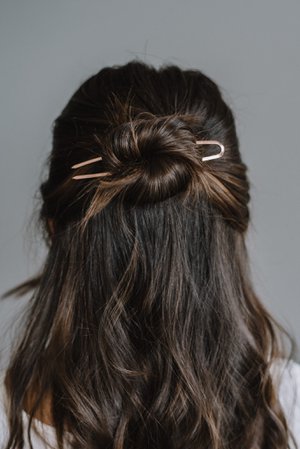 how-to-use-a-hair-pin-hair-pin-half-up-style-My-Style-Vita-15.jpg (1367×2048)