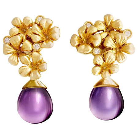 18 Karat Gold Plum Flowers With Diamonds and Amethyst Contemporary Earrings